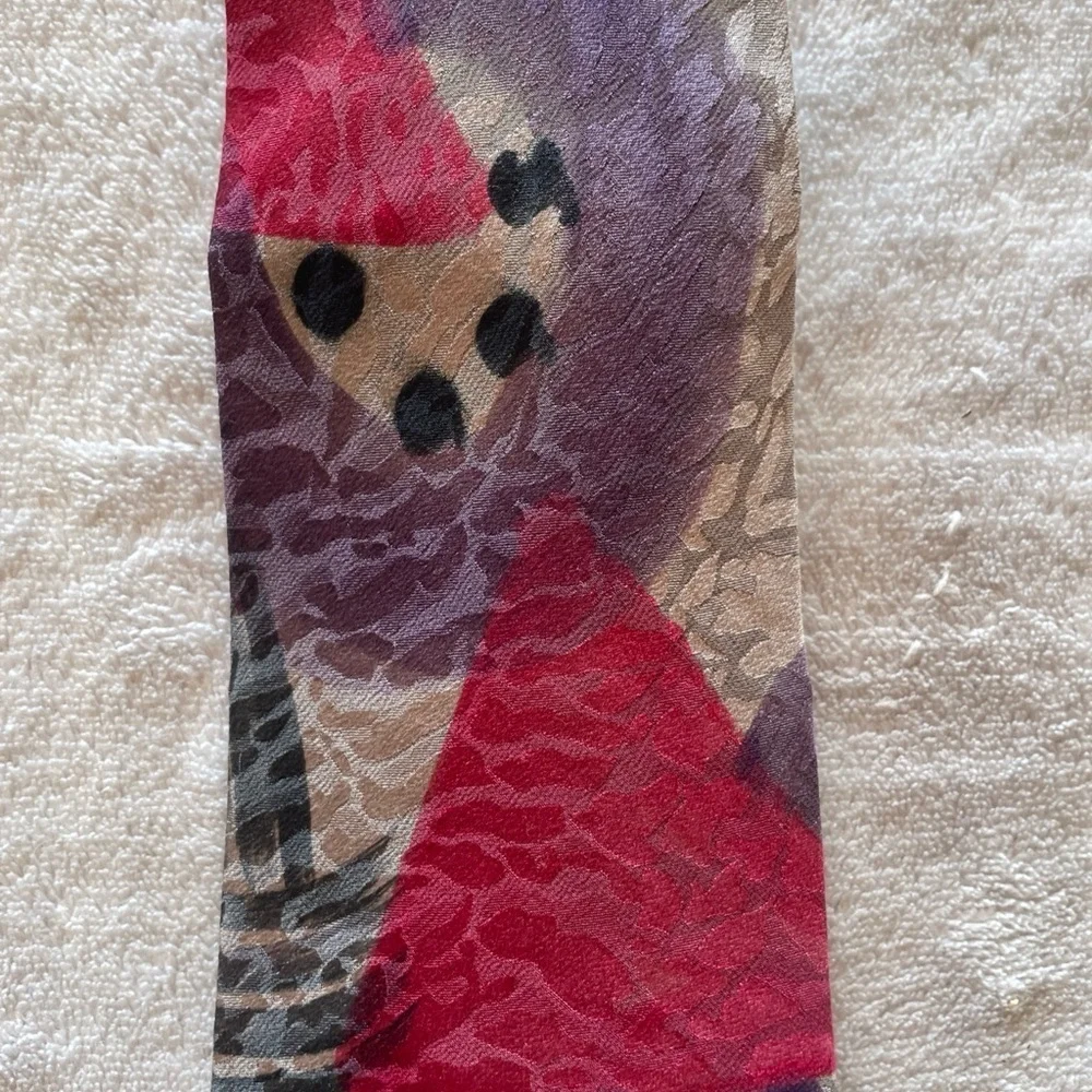 Robert Daskal Abstract Patterned Tie in Red and Purple